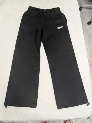 Pantalón chándal recto negro Talla M