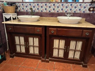 Mueble de baño doble con lavabos