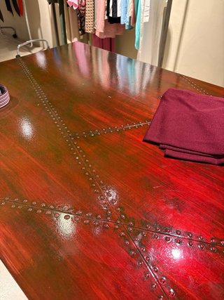 Mesa de hierro y madera