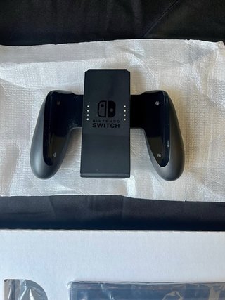 Nintendo Switch + FIFA 23 Legacy Edition