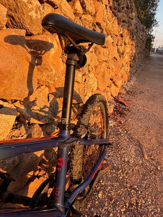 Bicicleta Monty kx5 20 pulgadas, muy buen estado.