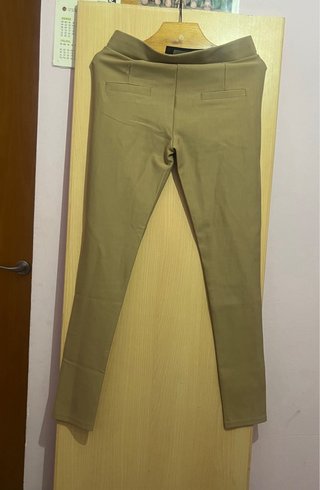 Pantalón Beige