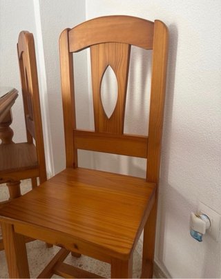 Mesa de comedor/centro de salón + 4 sillas
