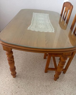 Mesa de comedor/centro de salón + 4 sillas
