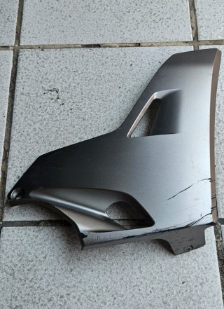 2 CUBRE-TABLERO INFERIOR DERECHO HONDA CB125 R
