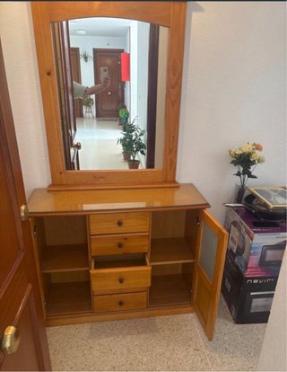 Mueble recibidor madera con espejo