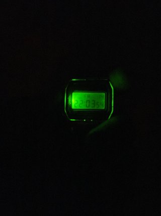 Reloj plateado de pulsera