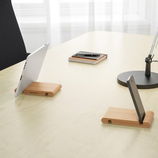 Soporte madera móvil/tablet IKEA