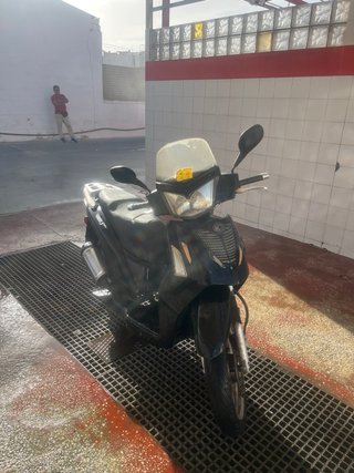 Kymco People 50 Scooter Negra