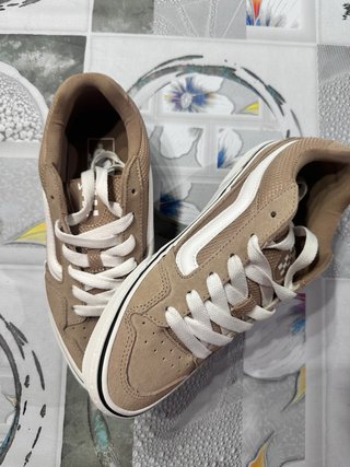 Zapatillas Vans beige Talla 40 Nuevas