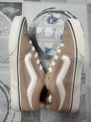 Zapatillas Vans beige Talla 40 Nuevas