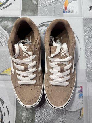 Zapatillas Vans beige Talla 40 Nuevas