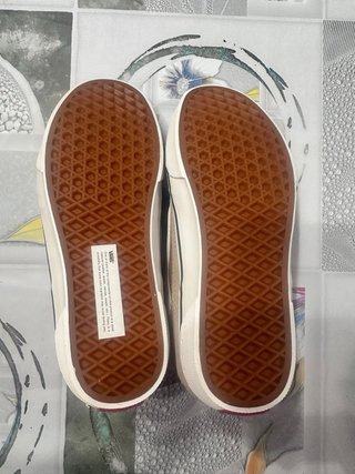 Zapatillas Vans beige Talla 40 Nuevas