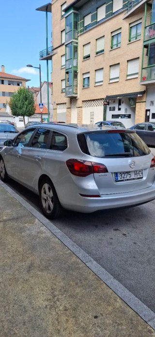 Opel Astra 2011