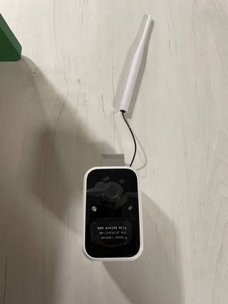 Pajarera con cámara y nido