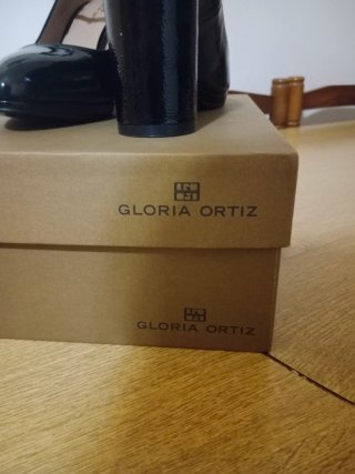 Tacones Gloria Ortez color negro Talla 37