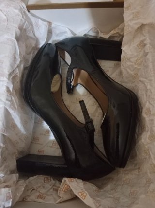 Tacones Gloria Ortez color negro Talla 37