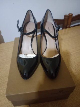 Tacones Gloria Ortez color negro Talla 37