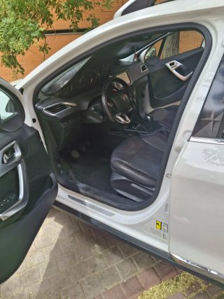 Peugeot 2008 2015