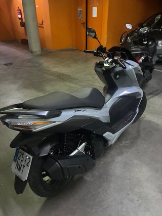 Moto SYM Jet X 125 Gris Scooter