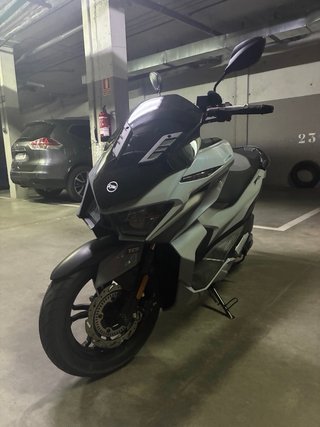Moto SYM Jet X 125 Gris Scooter