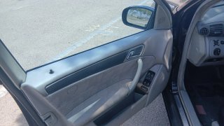 Mercedes-Benz 220 2001