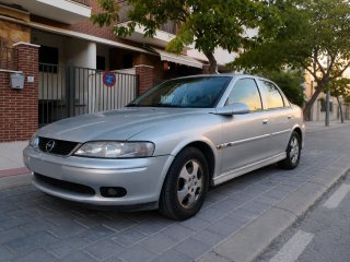 Opel Vectra 2000