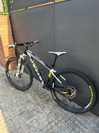 Scott Scale 720 Carbono - Horquilla Fox - Talla S