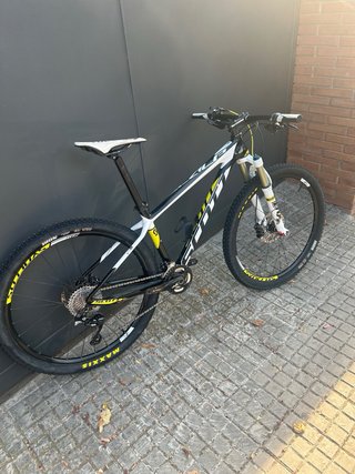 Scott Scale 720 Carbono - Horquilla Fox - Talla S