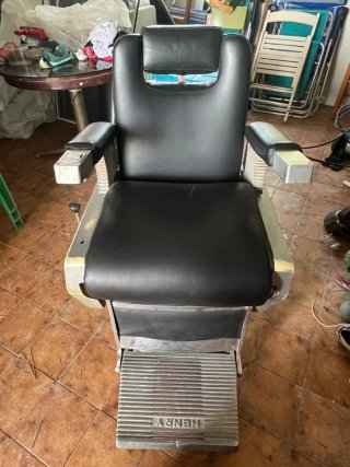 Lote 2 Sillones Peluquería Henry y M.G.Bros
