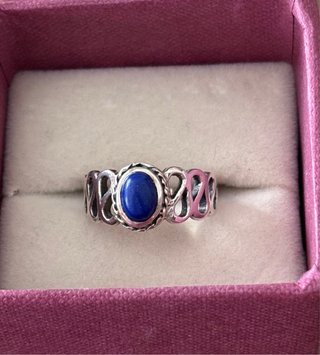 Anello in argento con lapislazzuli