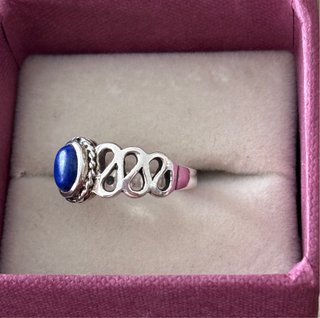 Anello in argento con lapislazzuli