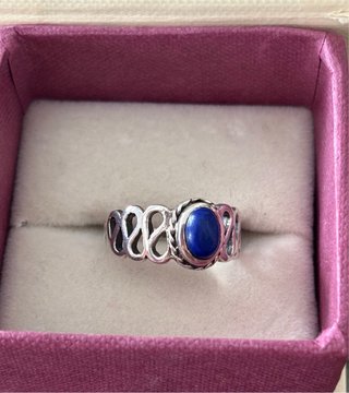 Anello in argento con lapislazzuli