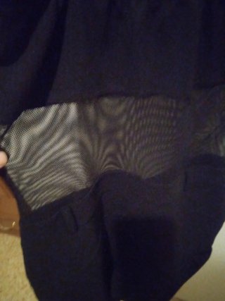 Vestito corto nero con dettagli in pizzo