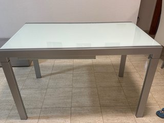 Pack de Mesa y 4 Sillas Comedor