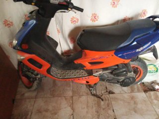 Peugeot 49 Scooter Azul/Naranja
