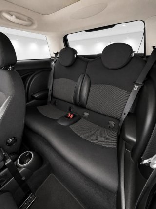 MINI Cooper 2010