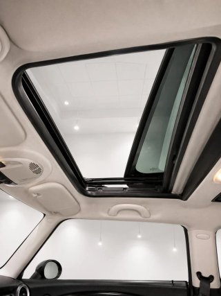 MINI Cooper 2010