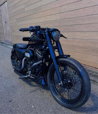 Harley-Davidson Sportster Negra