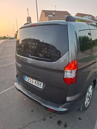 Ford Tourneo Courier 2017