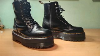 Botas Dr. Martens Negras Plataforma