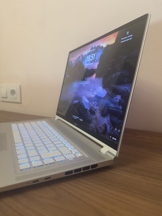 Portátil Gigabyte AERO 16 OLED RTX 4060 i7-13700H