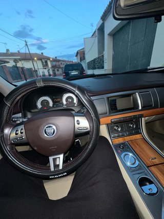 Jaguar XF 2009