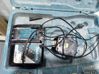 Batería y Cargador Makita 18V DC18RC