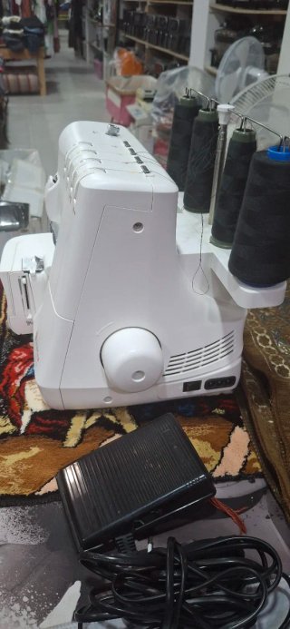 Máquina de coser Singer S14-78
