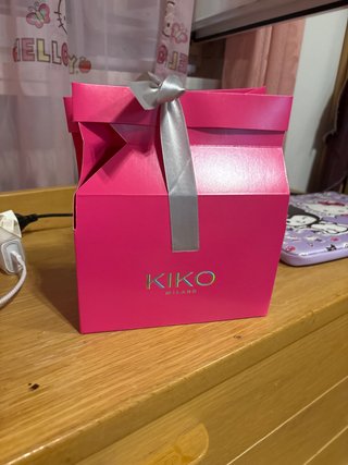 Caja sorpresa Kiko Milano con 7 productos