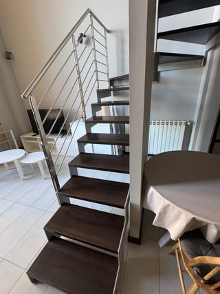 Escalera moderna acero inoxidable