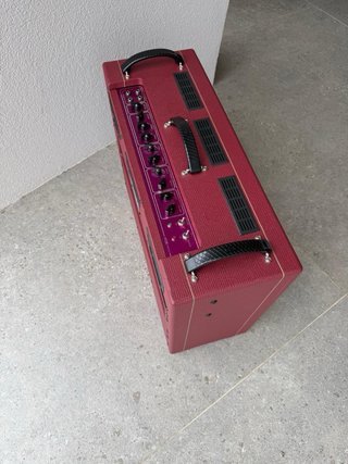 2 amplificadores  VOX en Asturias