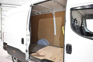 Iveco Daily FURGÓN 3520 35S 16V 2.3TD 156 CV