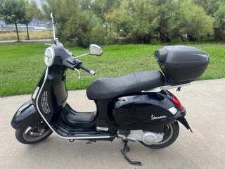 Piaggio Vespa GT 125L Negra